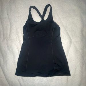 Lululemon razorback tank top with built in bra!